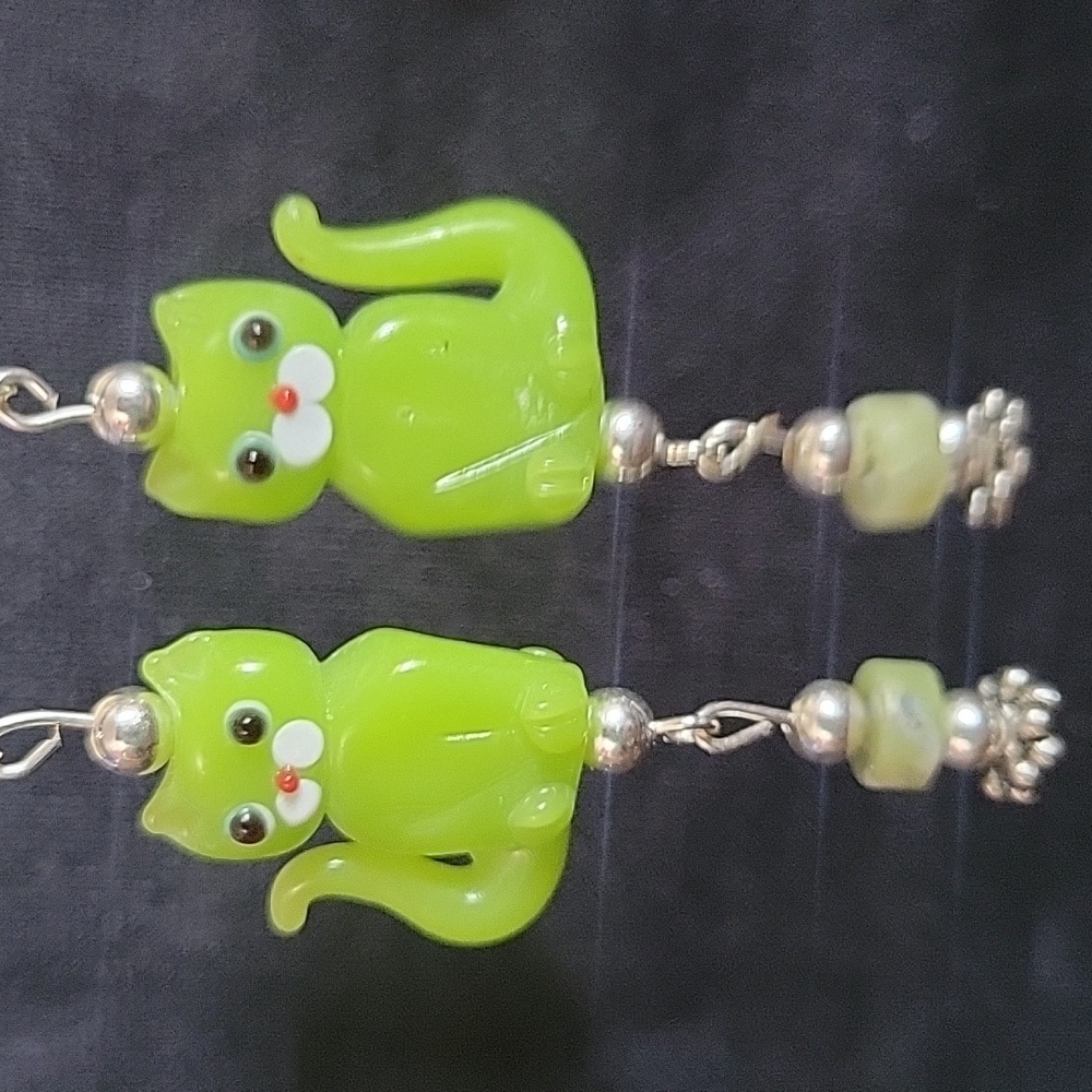 Handcrafted Murano glass Lampworked cat earrings and necklace set